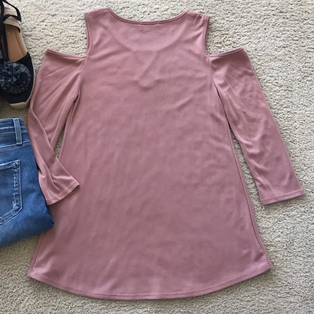 Light Mauve Cold Shoulder Tunic Top - Picture 5 of 5